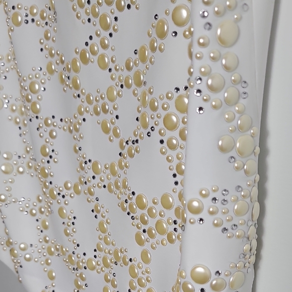 ST.JOHN Evening Ivory With Silver and Cream  Elegant Sleeveless Top Size 8 - Picture 9 of 16